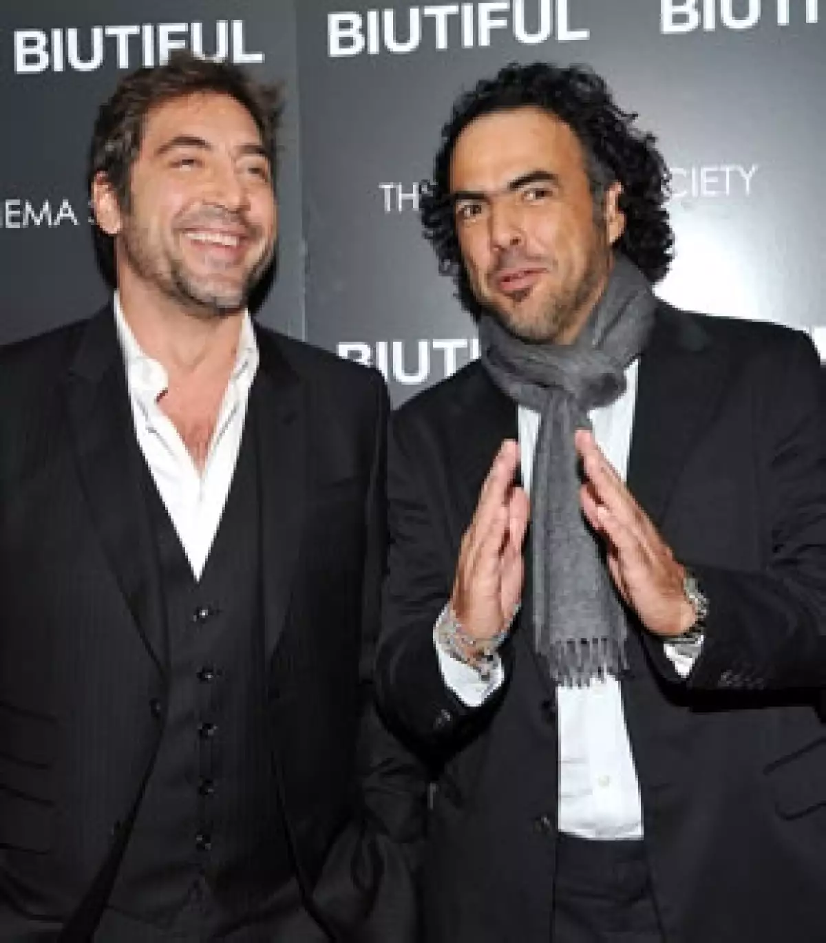 El cineasta aseguró que "en este país no se aborda este tema como problema o tragedia humana, sino bajo la bandera de la ilegalidad", mientras que el actor dijo que `ojalá y haya avances pronto´.