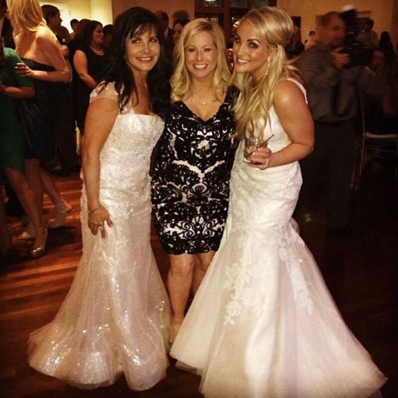 La mamá de Britney y Jamie Lynn no se vió nada bien usando blanco en la boda de su propia hija.