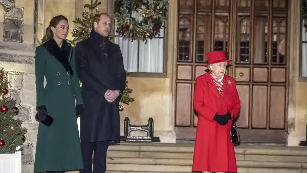 Kate Middleton, príncipe William y la Reina Isabel II