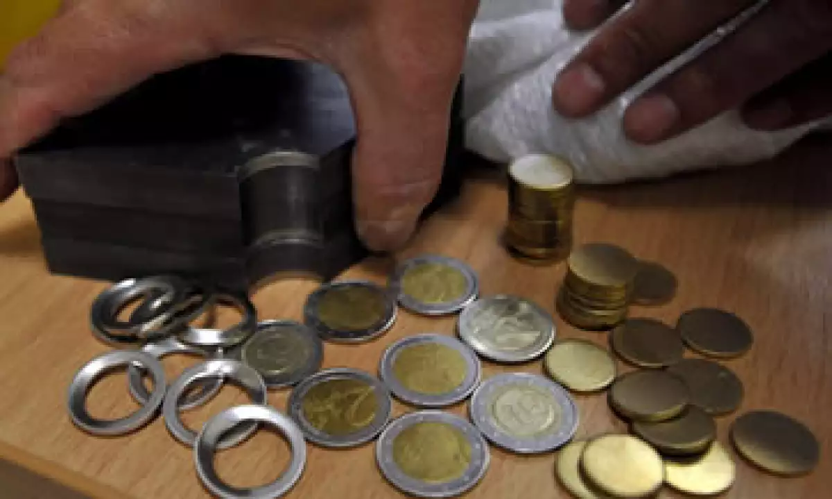 Además de las monedas, unos 531,000 billetes se retiraron de circulación el año pasado. (Foto: AP)