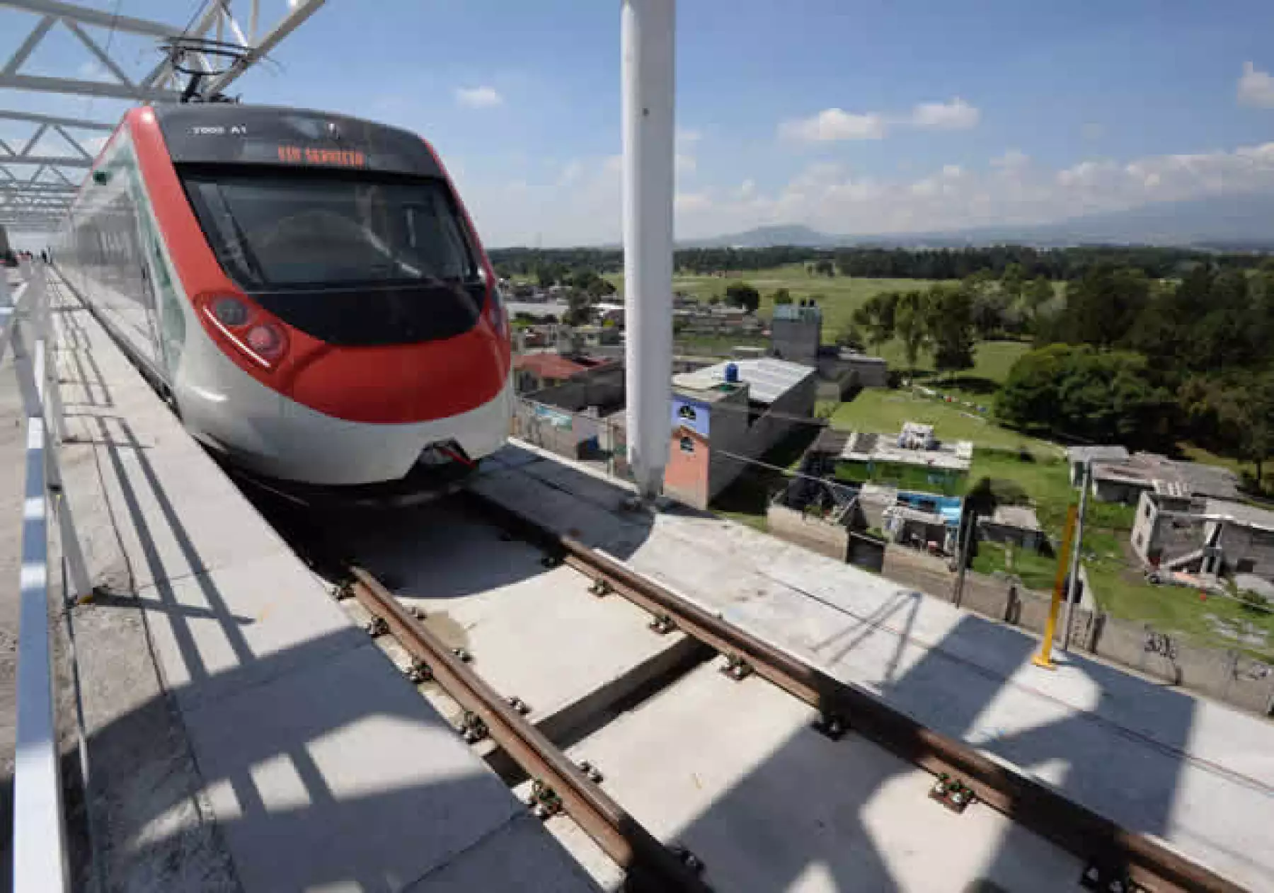 tren interurbano