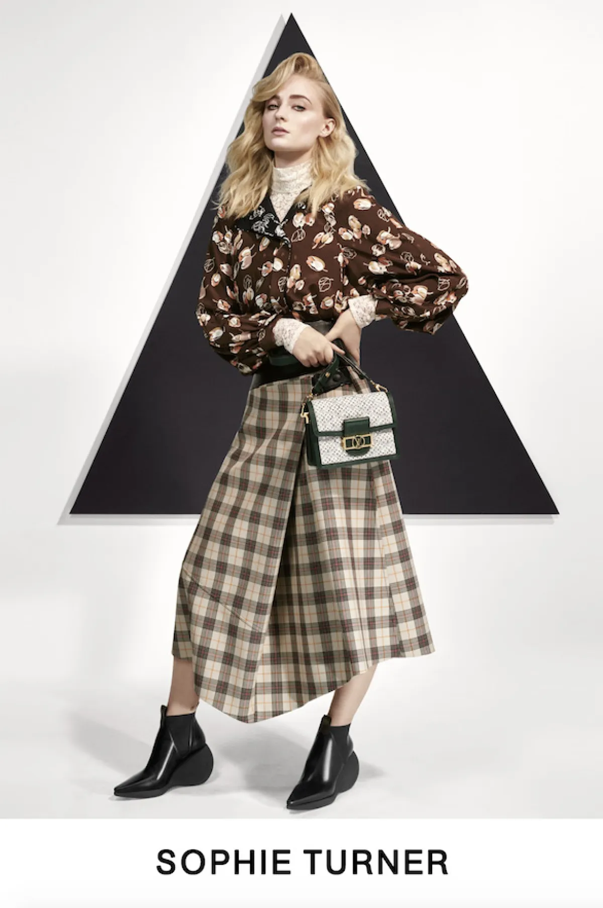 Sophie Turner en la colección  Pre-Fall 2019