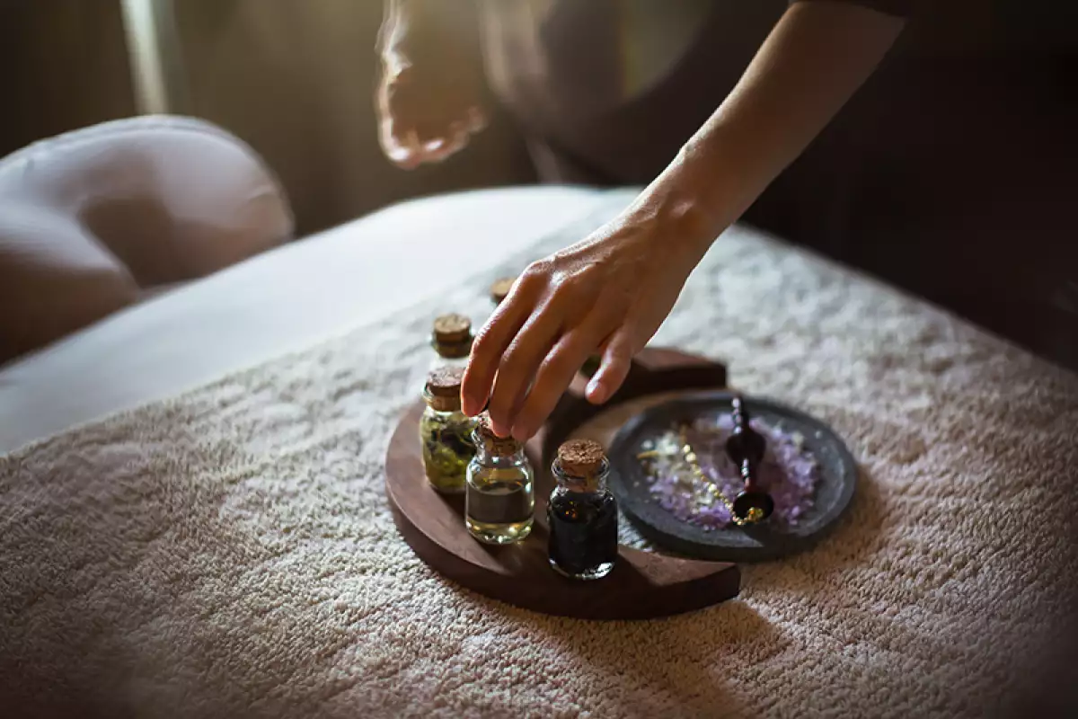 Masaje relajante con aromaterapia. Foto: Cortesía Rosewood San Miguel de Allende