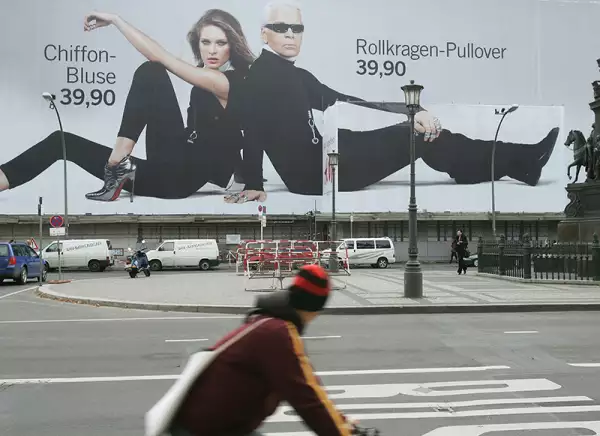 Giant H&amp;M Billboard Advertises Karl Lagerfeld Collection