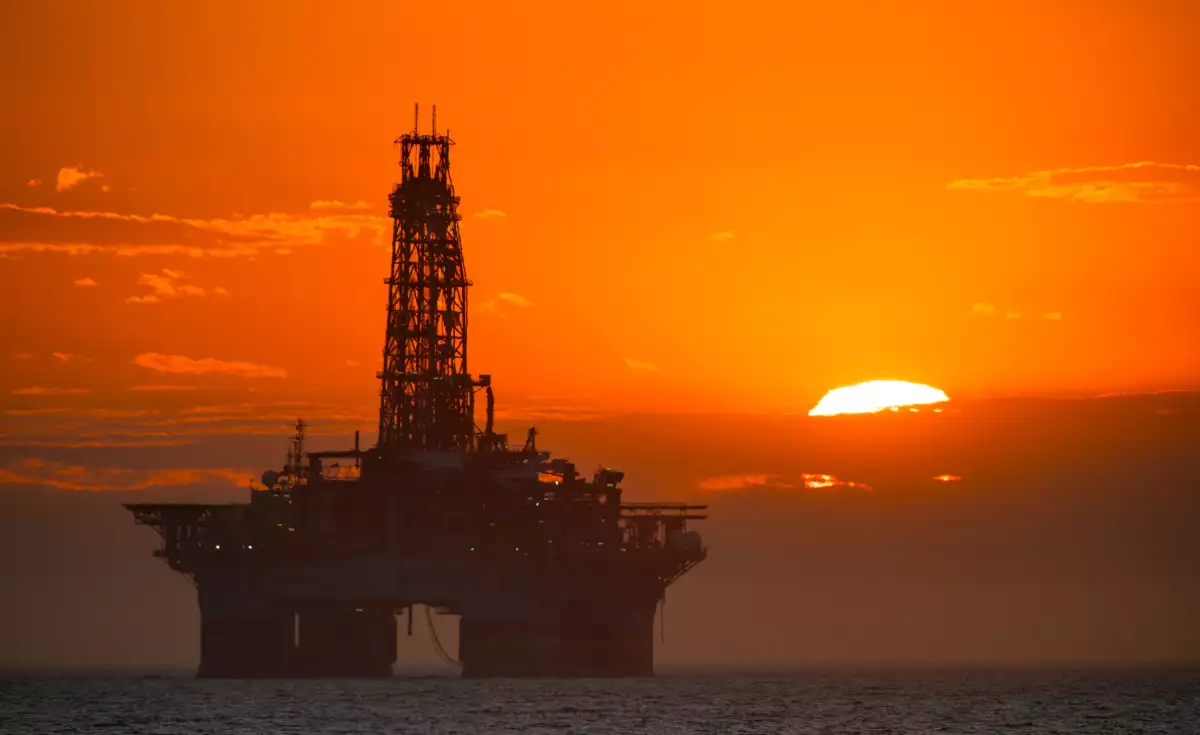 Pemex se aleja cada vez más de sus metas petroleras.