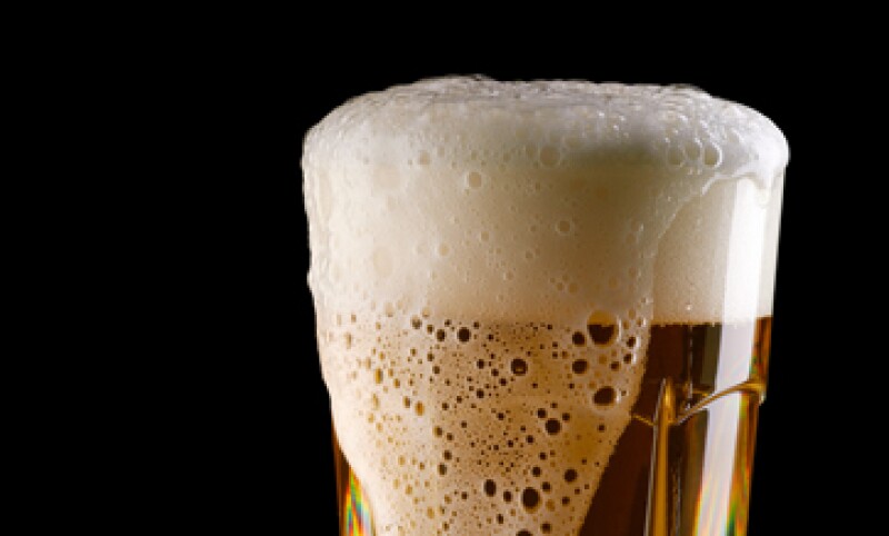 El grupo cervecero reforzará la comercialización de sus productos especiales como Tecate Titanium y la XX Radler, para incrementar sus ventas. (Foto: Getty Images)