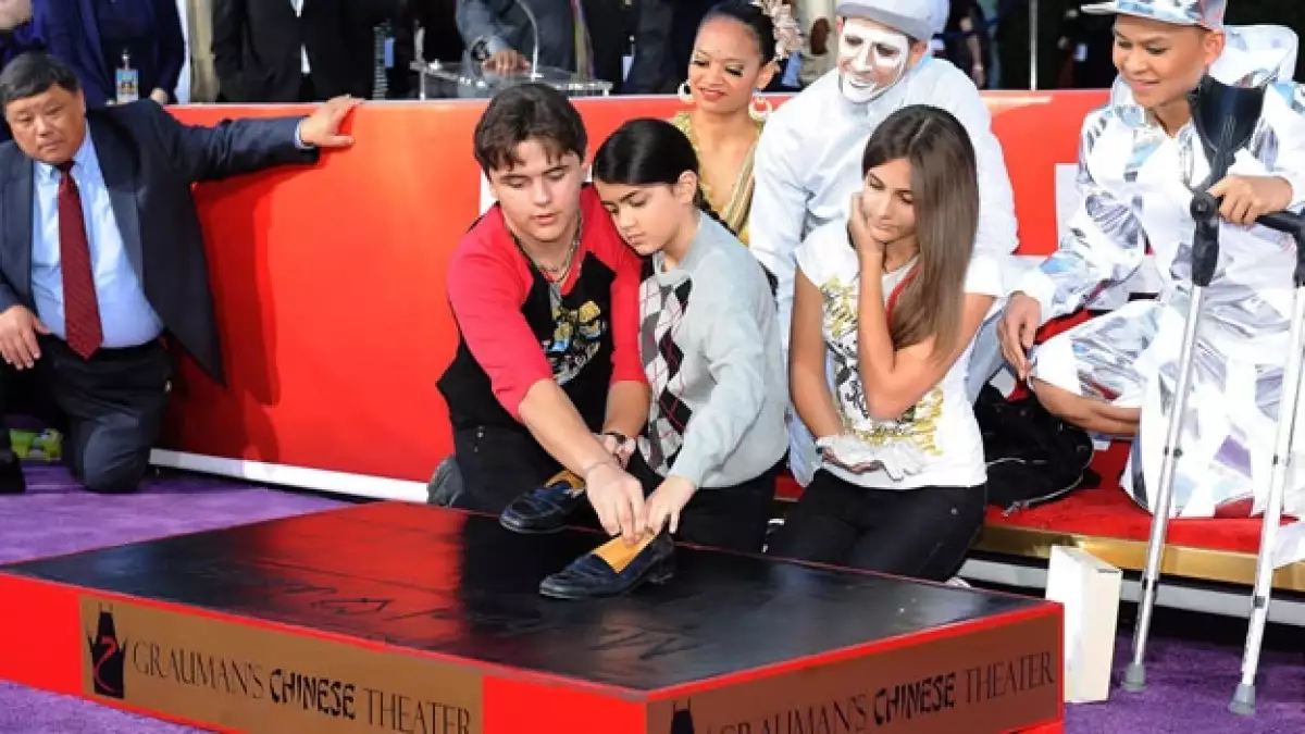 michael jackson homenaje huellas hollywood hijos