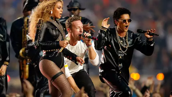 Aunque Coldplay era el headliner del partido, Queen B logró hacer que el show se tratara sólo de ella, una vez más.