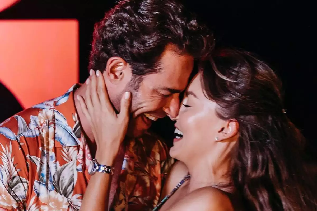 La emotiva celebración de Angelique Boyer y Sebastián Rulli en su  aniversario
