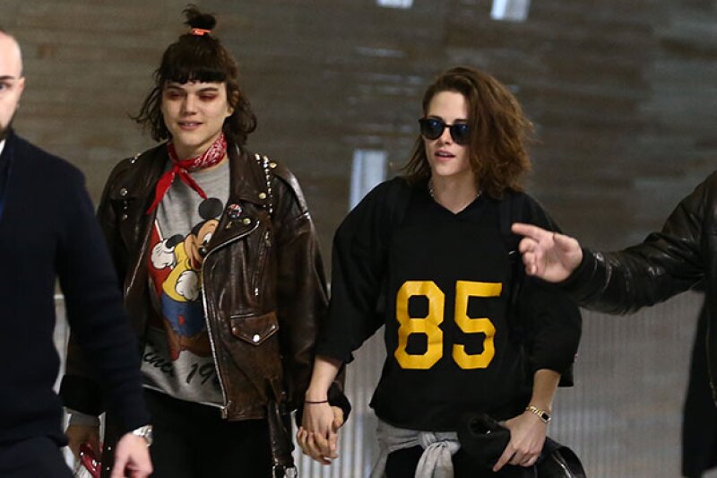 Kristen y Soko fueron vistas agarradas de la mano hace unos días en el aeropuerto.