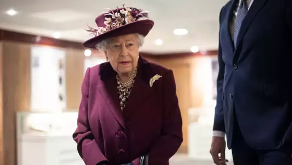Reina Isabel II
