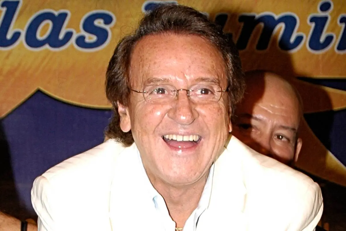 carlos-villagran.jpg
