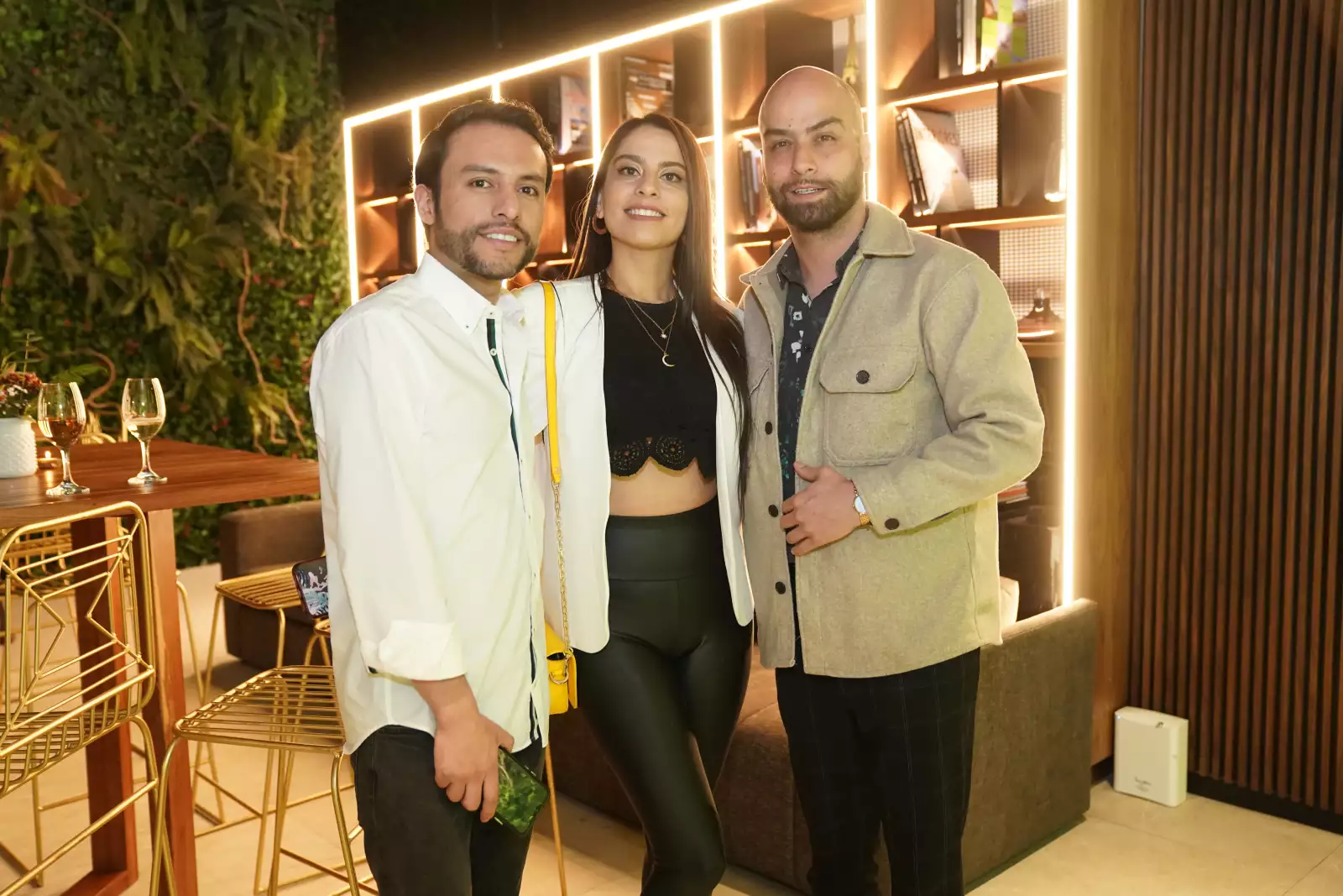 Cristian Negrete, Gabriela Ramírez y Ricardo Monsalve