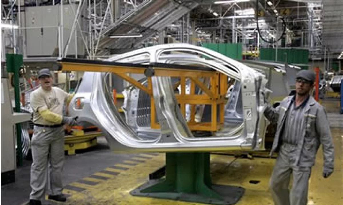 Renault vendió 2.55 millones de autos en todo el mundo en 2012. (Foto: AP)