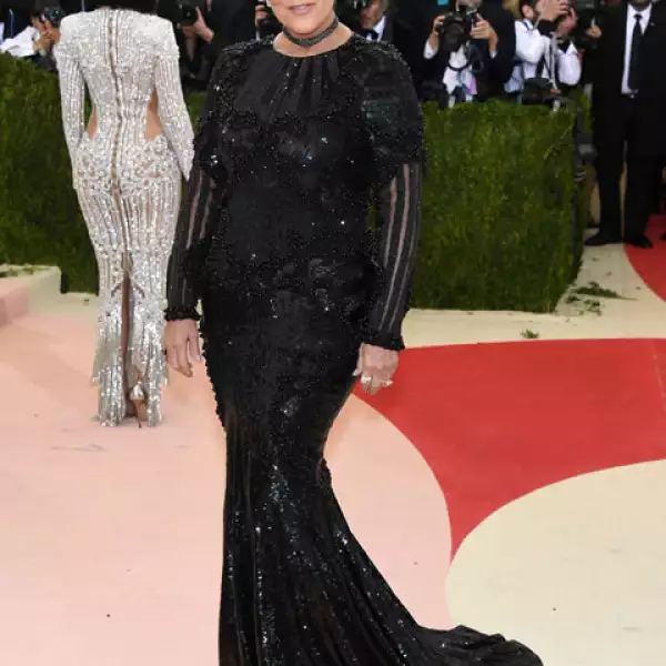 Kris Jenner en Balmain.