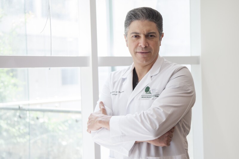 Dr. Alejandro Arce Alcázar.