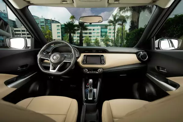 Nissan Kicks 4
