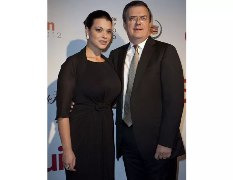 Rosalinda Bueso es 18 años menor que Marcelo Ebrard, pero la edad no fue un impedimento para que unieran sus vidas a finales de 2011.