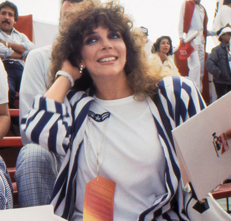 La actriz Verónica Castro, en la cúspide de su carrera, en el Gran Premio de México 1986.