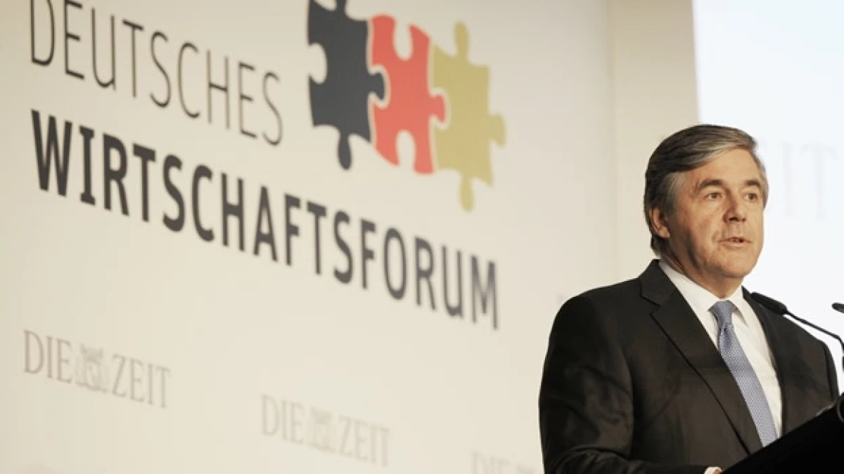 Josef Ackermann recibe un explosivo en las oficinas del Deutsches Bank