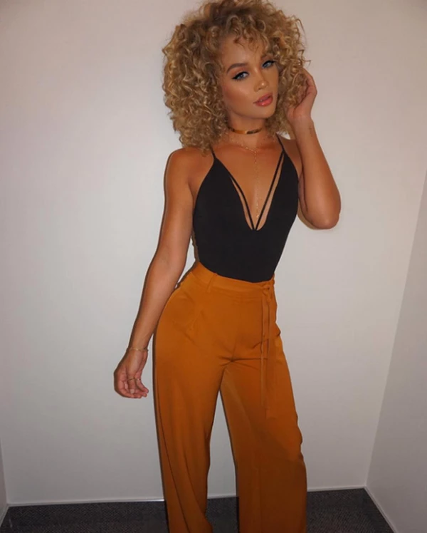 Jasmine Sanders es una guapa modelo y reportera con raíces africanas y alemanas.