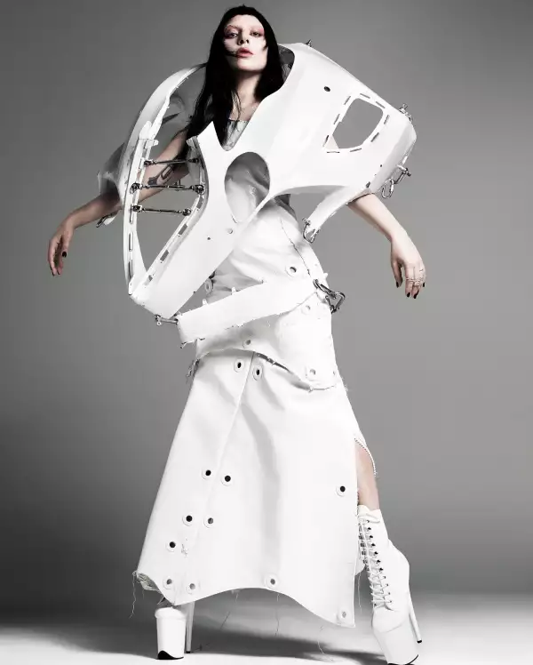 ladygaga_1716521408_3374748632723463942_184692323.jpg