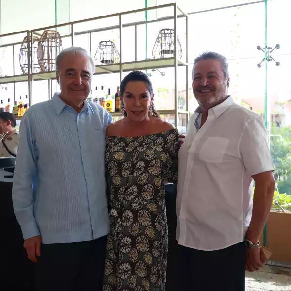 José Luis Barros , Adriana Varela y Antonio Aguirre