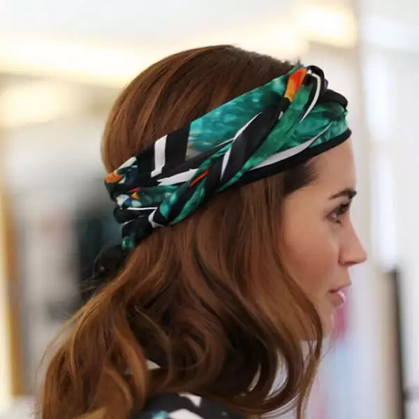 La bloggera española Gala González, presumió un estilazo con una bandana en su cuenta de Instagram. ¡Definitivamente una gran inspiración para el verano!