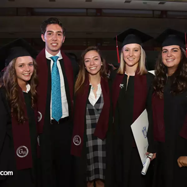 Lourdes Álvarez, Rodrigo Méndez, Valeria Correa, Jimena Cattori y Ana Carredano