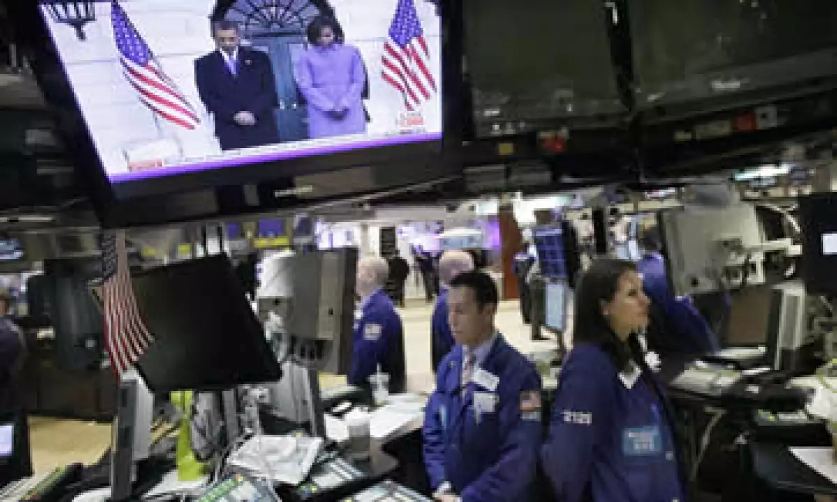 La Ley Dodd-Frank, que esperaba reformar a Wall Street, aún no ha dado frutos para limitar el poder de las agencias. (Foto: AP)