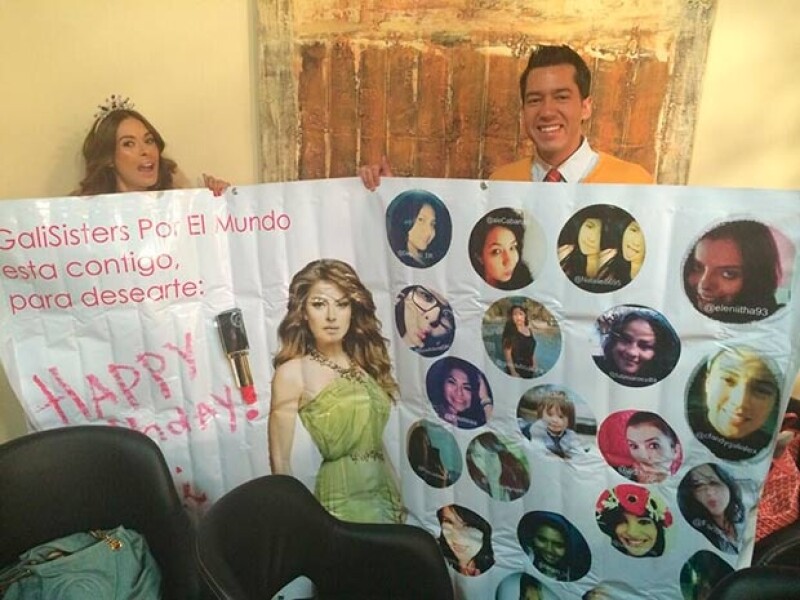 Sus fans la sorpredieron con este cartel.