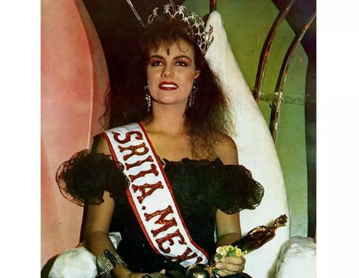 A sus 18 años, Adriana Abascal se coronaba como la mujer más hermosa de México. Una vida de cuento de hadas la esperaba.