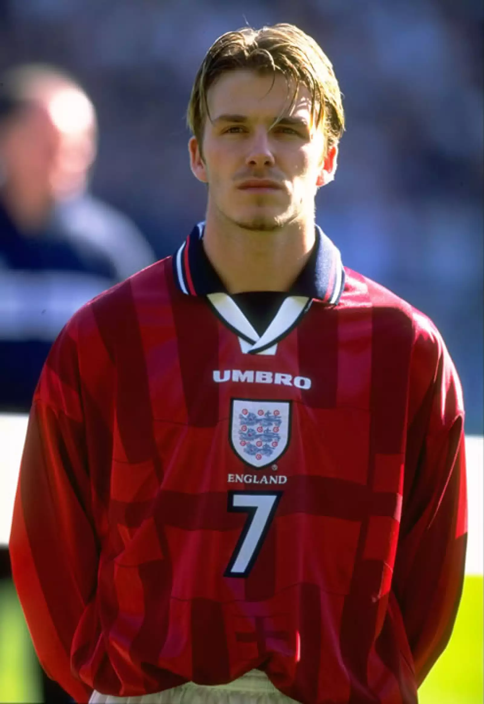 Con la camiseta de la selección inglesa en 1999.