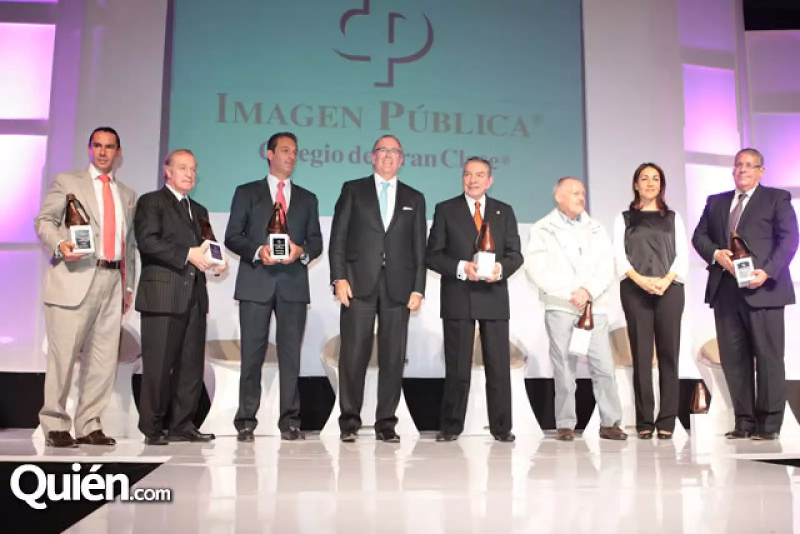 Federico López Otegui, José Ramón Fernández, Carlos Slim, Víctor Gordoa, Maco Antonio Muñiz, José Luis Cuevas, Cristina Pineda y José Ignacio Ávalos