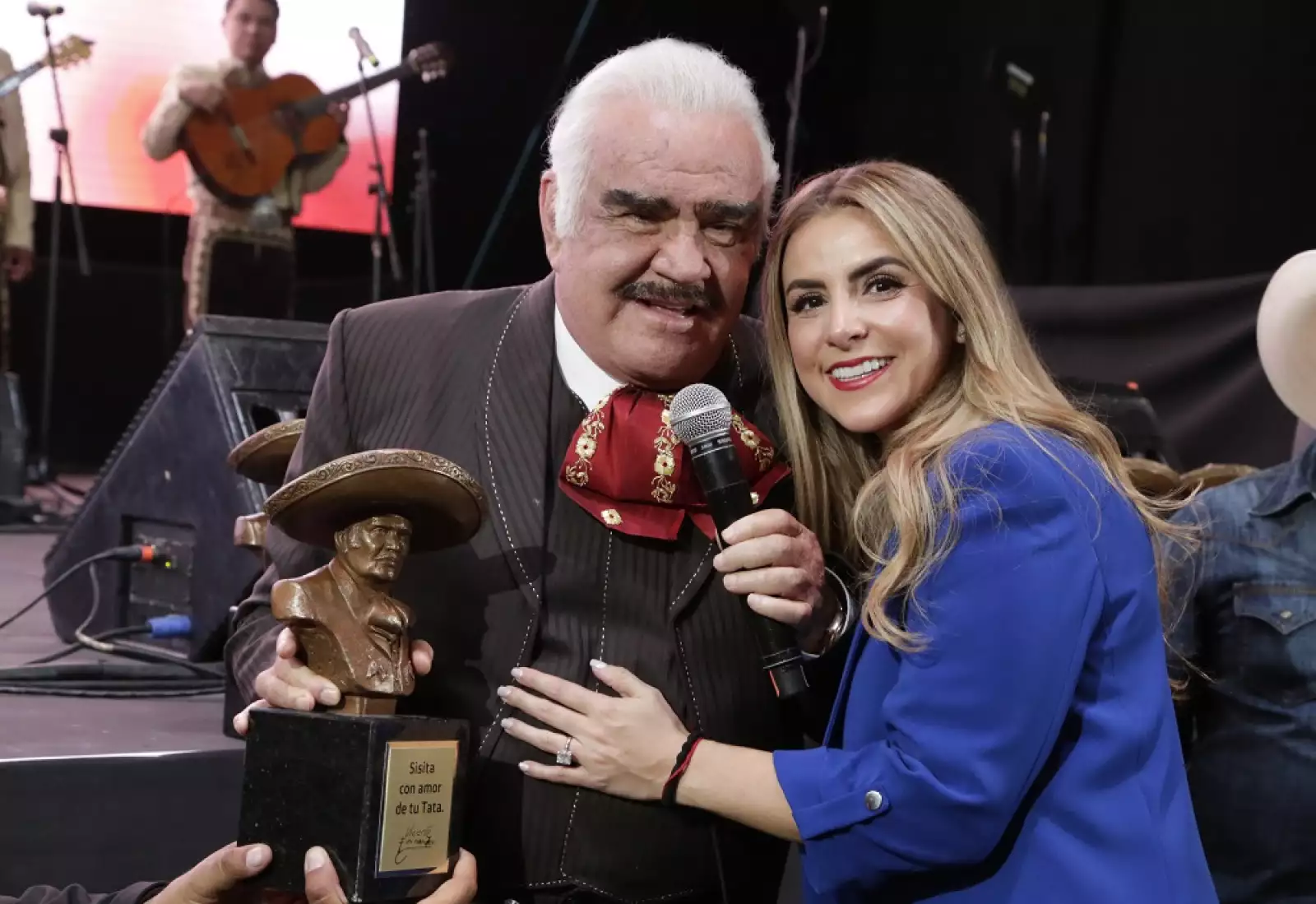 Vicente Fernández y su nieto Fernanda Fernández