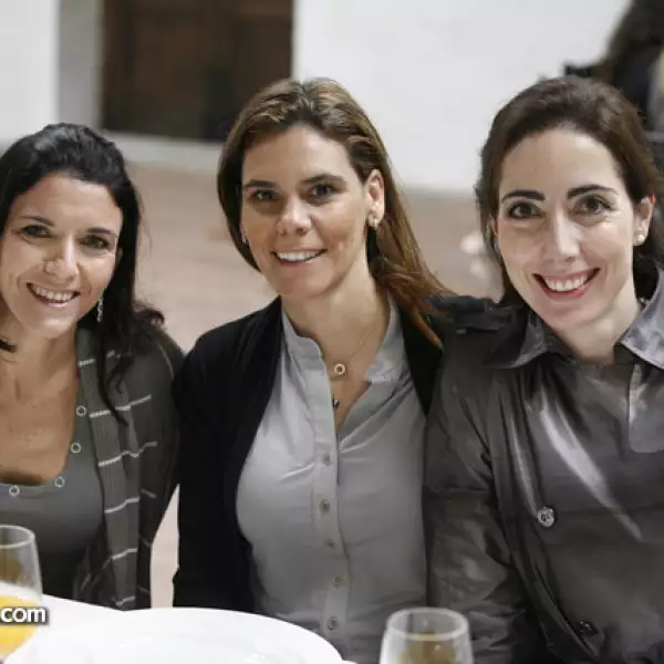 Amaya Pons, Carla Covarrubias y Maribel Calderón