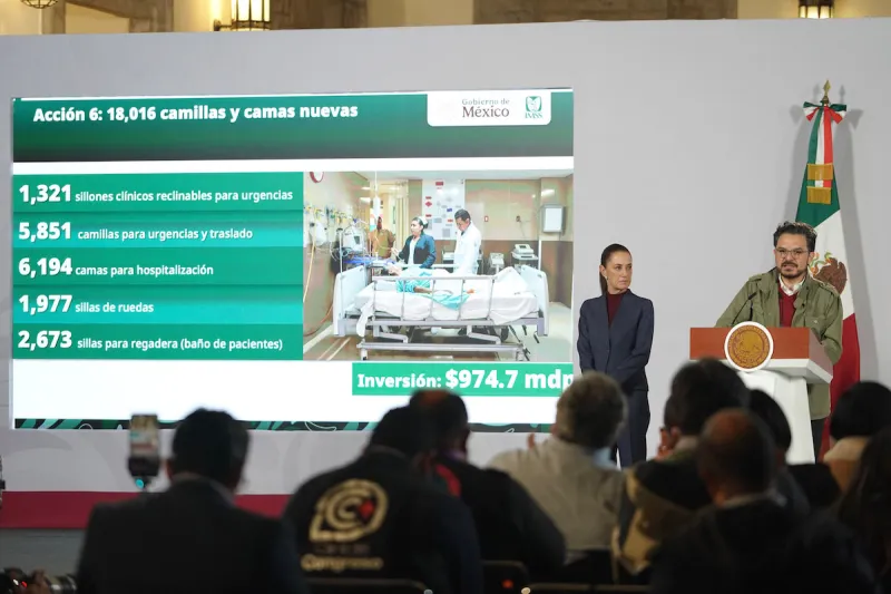 Foto de Zoé Robledo, director general del IMSS, durante su participación en la conferencia mañanera encabezada por la presidenta de México, Claudia Sheinbaum.