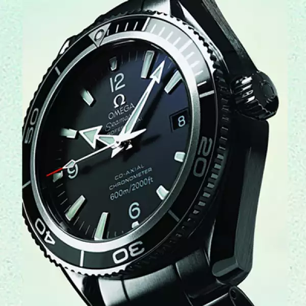 Con el actor Daniel Craig en Casino Royale (2006), James Bond se reinventó y llevó en la muñeca un reloj de gran tamaño, aunque no poseía ningún dispositivo.