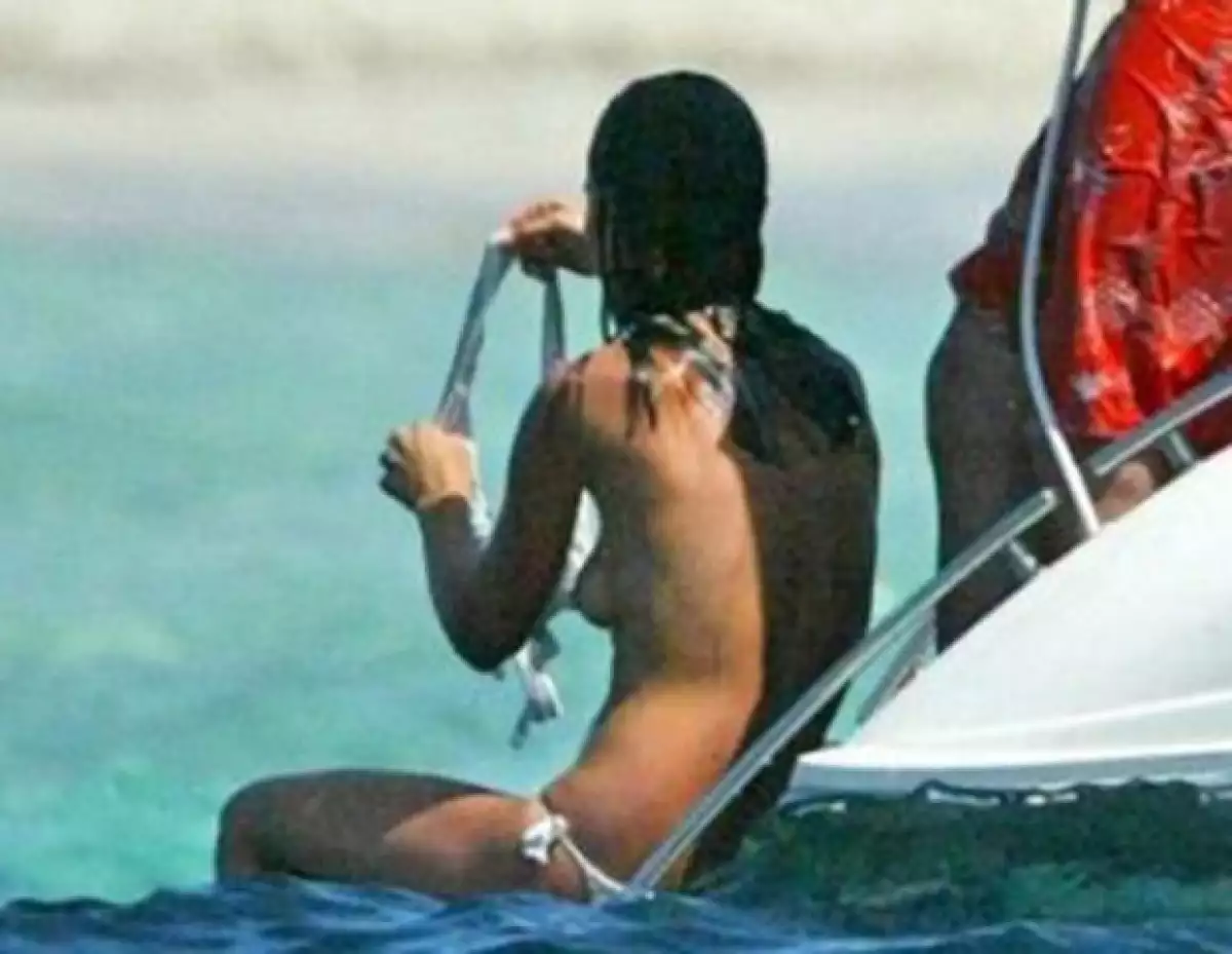 Esta es la foto que sigue circulando en Internet, la otras fueron eliminadas del portal que las anunció.