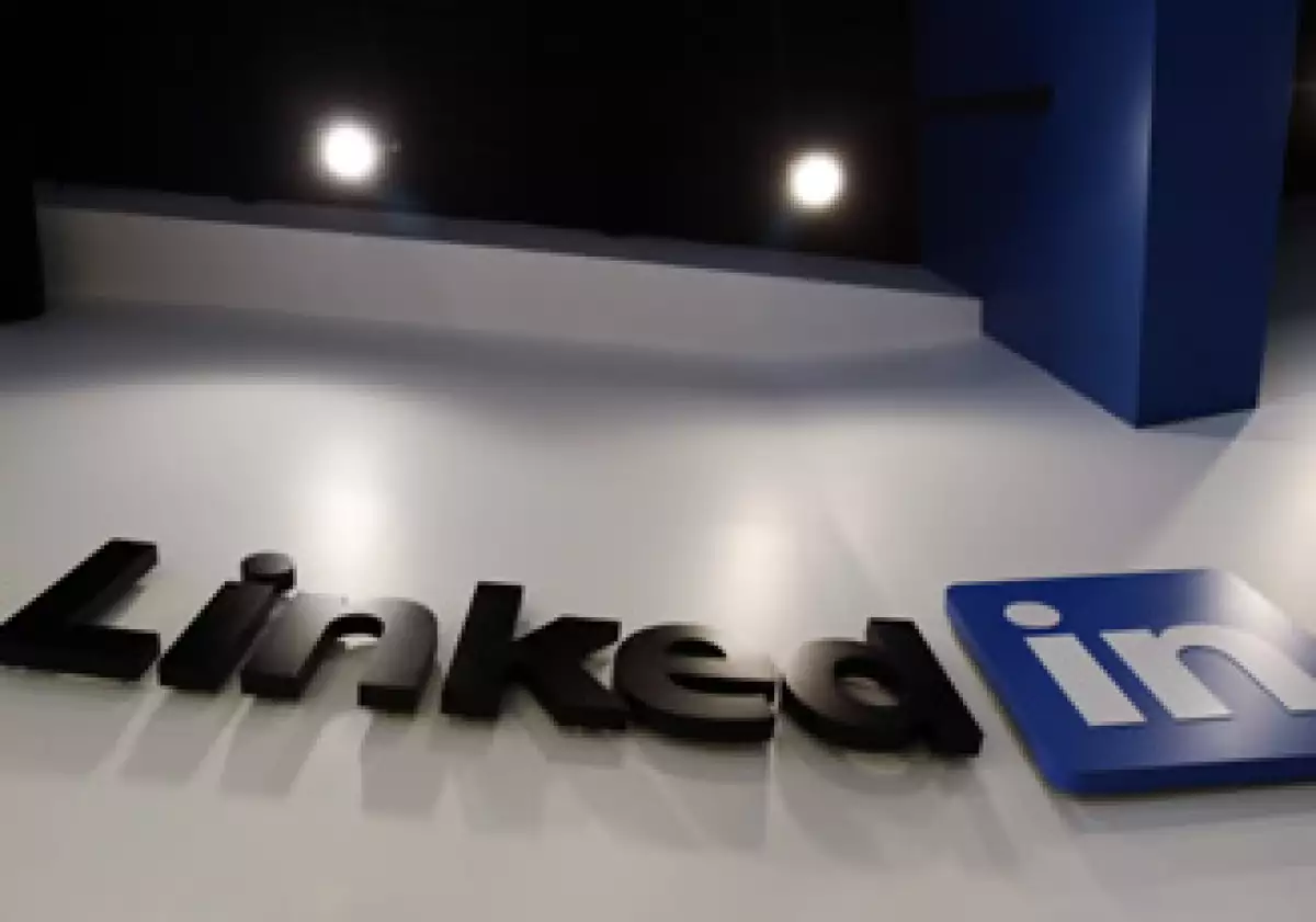 LinkedIn creció en los años en que nadie creía que Apple tuviera la intención de crear un celular. (Foto: AP)