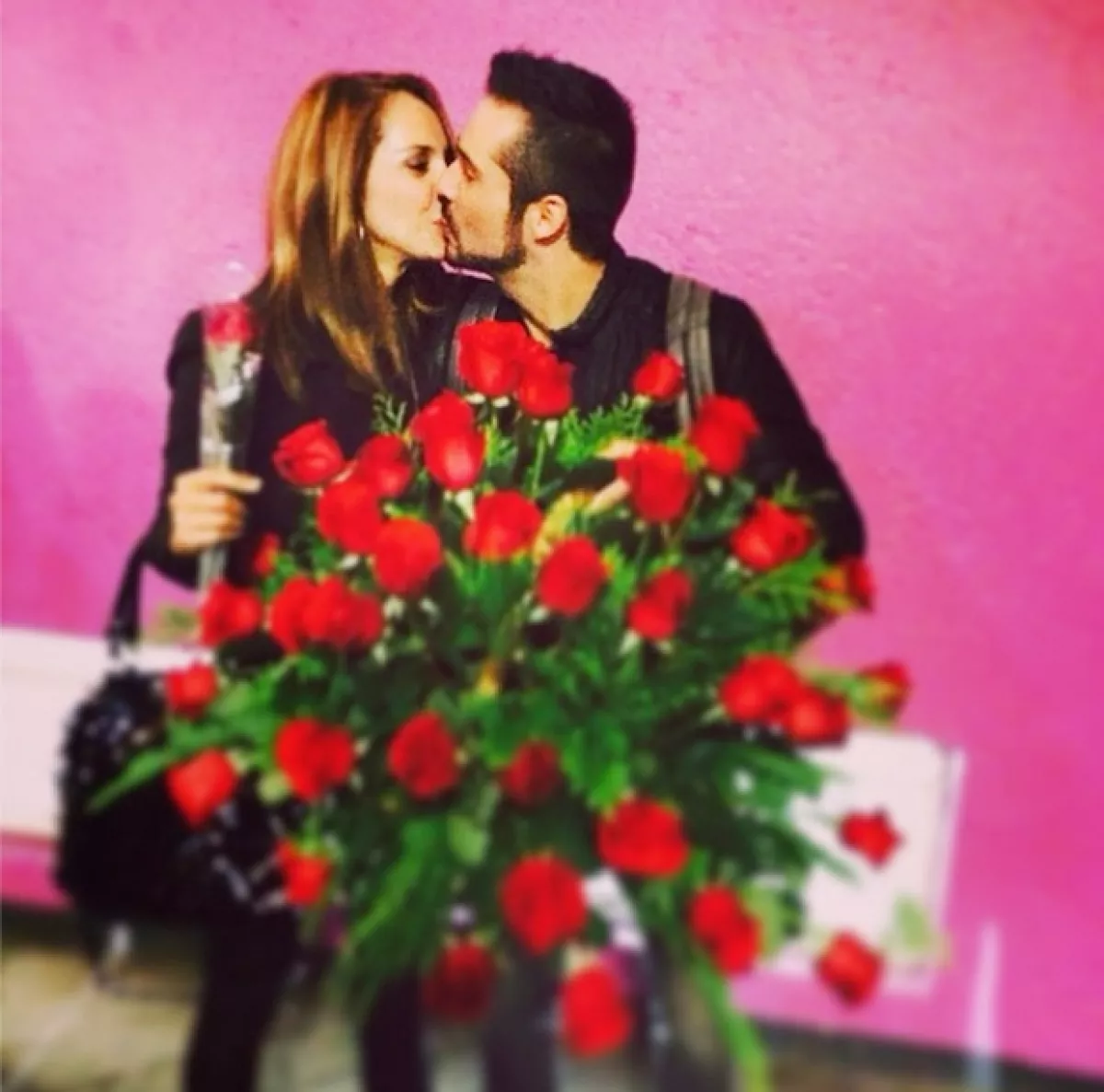 A pesar de todo demuestran lo enamorados que están.