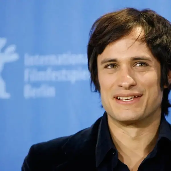 Algo que pocas veces se ve en la Berlinale pasó ayer con la presentación de Mammoth, la película donde actúa el mexicano Gael García Bernal, pues fue recibida con abucheos y silbidos por parte de la crítica.