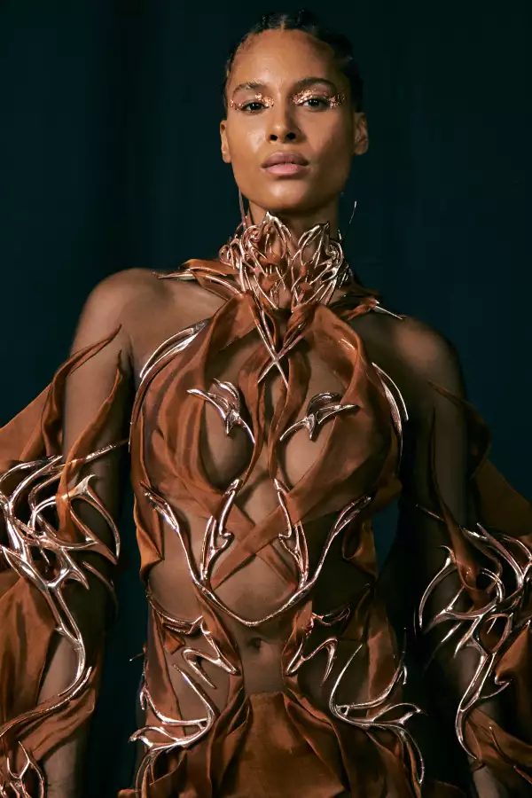 iris van herpen magnum vestido vegano cacao