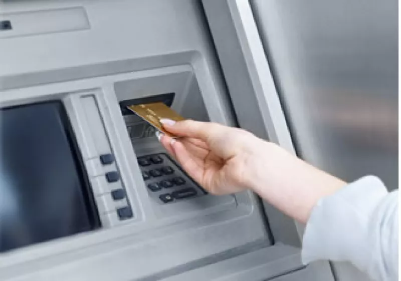 La empresa ofrecerá operaciones bancarias básicas en cadenas comerciales y de autoservicios. (Foto: Photos to Go)