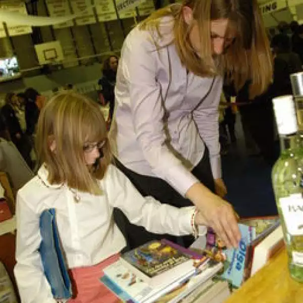 Robin Malal, Hailey Malal