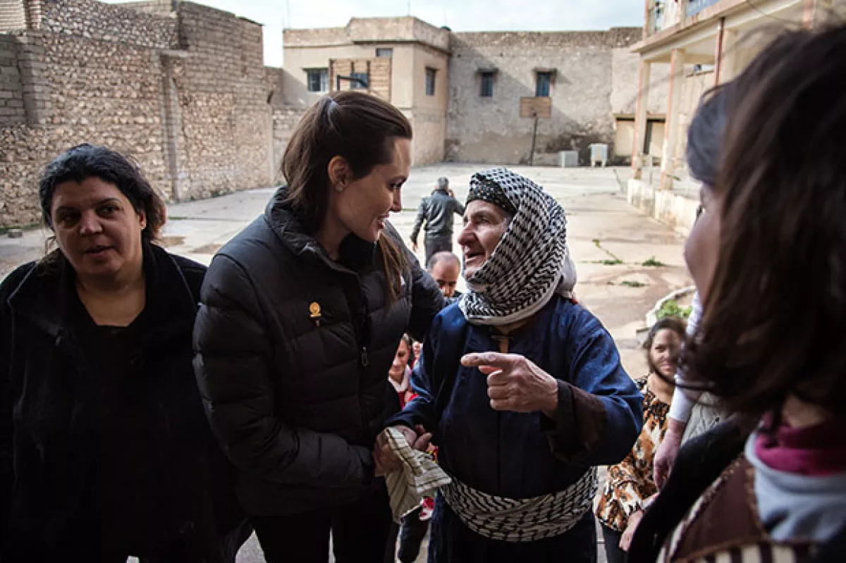 La directora visitó a refugiados en diferentes partes de Irak.