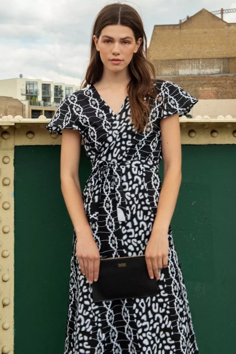 vestido-meghan-markkle-Myamiko.jpg