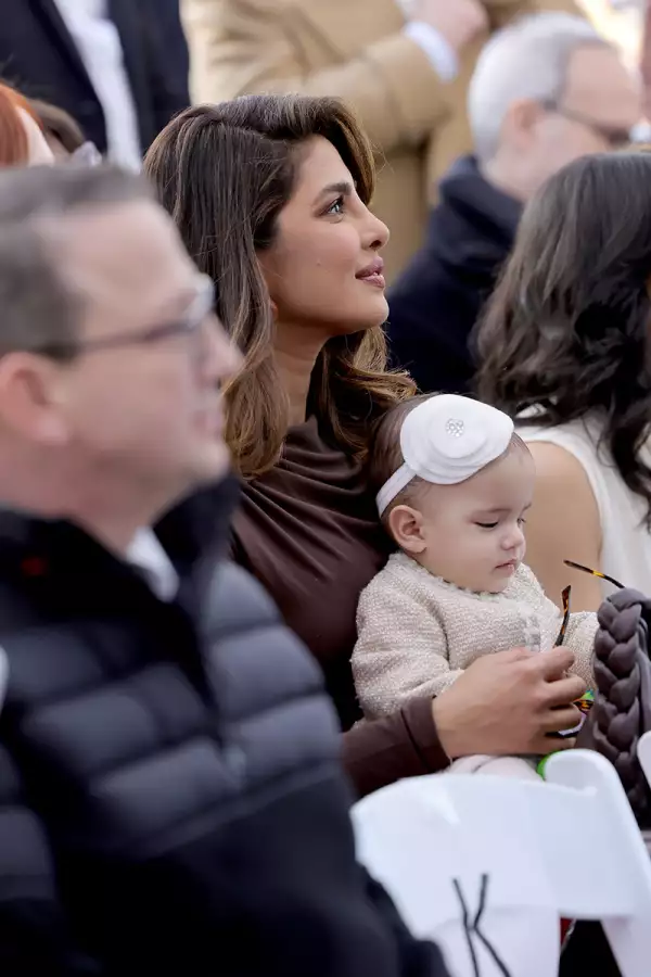 Primeras fotos de la hija de Nick Jonas y Priyanka Chopra, Malti Marie Chopra Jonas