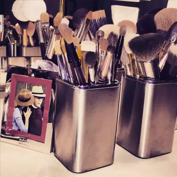 Esta fotografía fue la primera en seis semanas que compartió justo antes de su primer show tras la muerte de René Angélil.