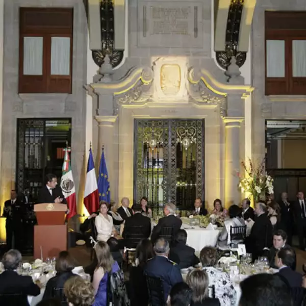 Cena Sarkozy en Palacio Nacional
